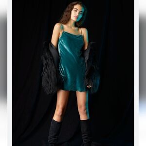 Aritzia Wilfred Alto Velvet Dress Size Medium Marine Aqua